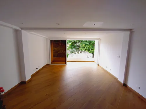 Casa En Venta En La Flora. Cod V1023095