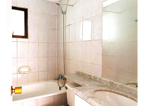 Casa En Venta De 4 Dorm. Portal De La Viña, Peñalolén
