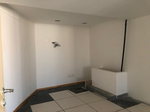 Conj. Comercial Para Alugar Na Cidade De Fortaleza-ce - L13076