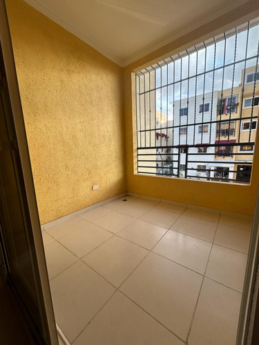 Alquilo Apartamento  En La Avenida Jacobo Majluta 