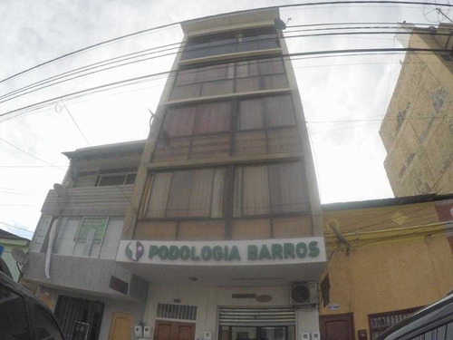 Imagen 1 de 18 de Edificio Barros Arana