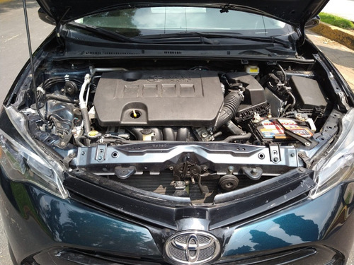 Toyota Corolla 1.8 Base Mt