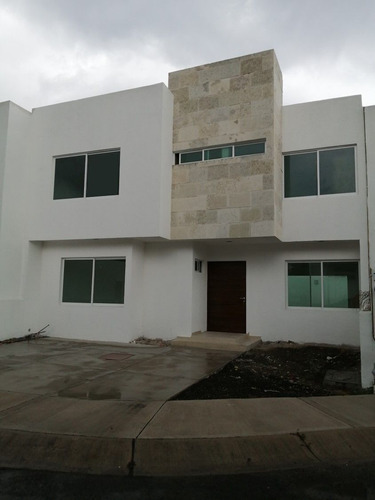 Preciosa Residencia De Autor En Zibata, 4ta Habitación En Pb