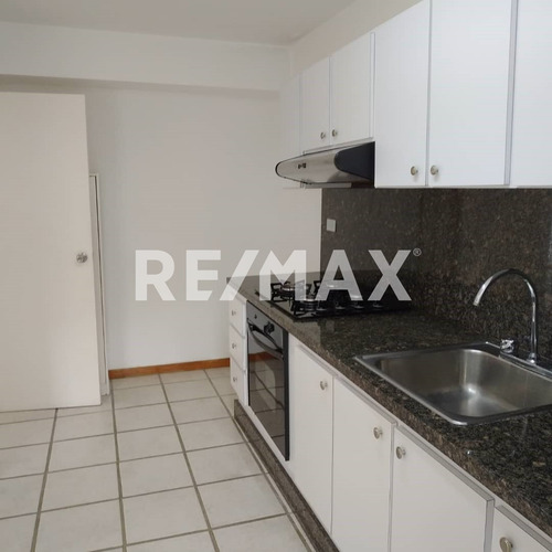 Se Ofrece En Alquiler Apartamento En Manzanares Oeste