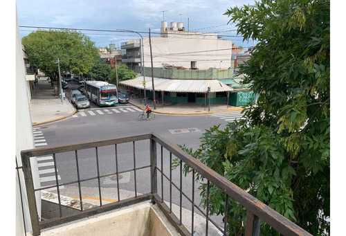 Piso Único 3 Ambientes Con Patio Y Terraza Propia