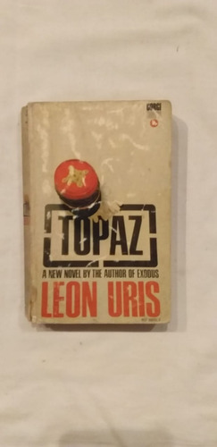 Topaz De Uris, Leon