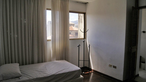 Apartamento En Venta La Florida Asesora Yesenia Romero 25-800