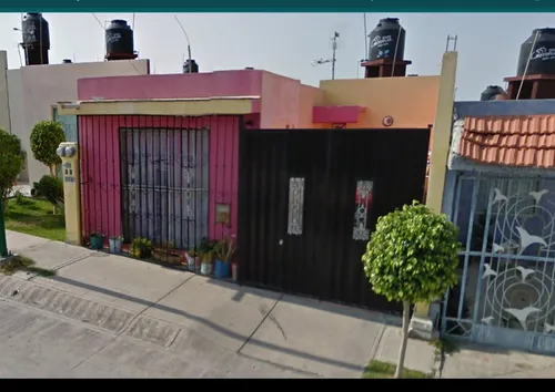 Sk17 Hermosa Casa En Venta, En Excelente Estado Ideal Para Iniciar Tu Patrimonio En La Ermita Leon Gto, Pago Accesible En 2 Exhibiciones, Solo Recursos Propios. No Infonavit