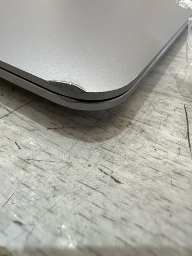Macbook Air A2337 Plateado (Usado)