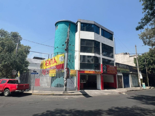 Renta De Oficinas En Edificio De 3 Pisos