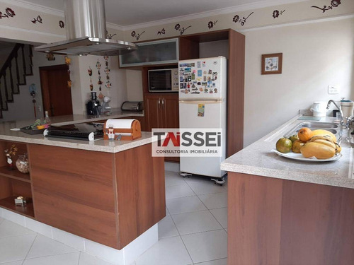 Sobrado 275m², 03 Dormitórios, 01 Suíte, 04 Vagas - Ca0074