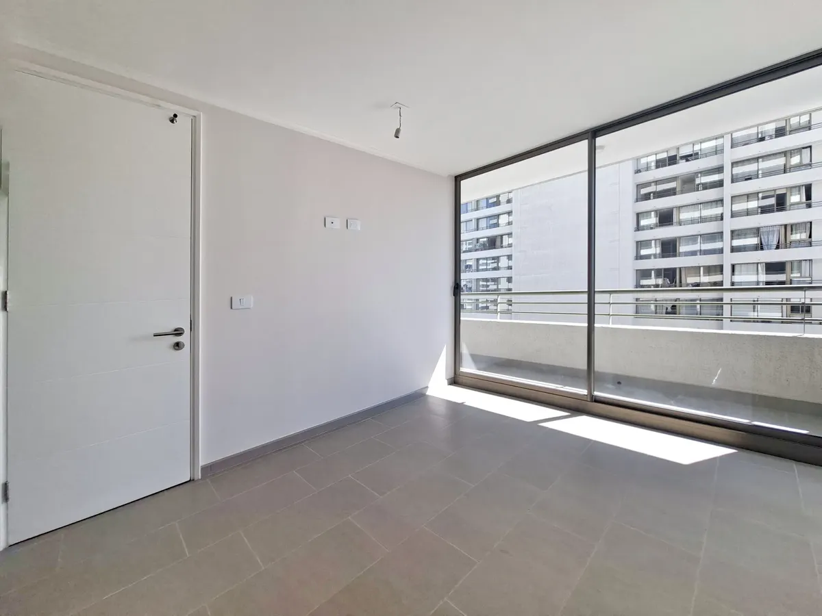 Imagen 2 de 28 de Edificio Av. Quilin Piso 16