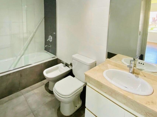 Departamento En Venta En San Isidro - Vias/rolon