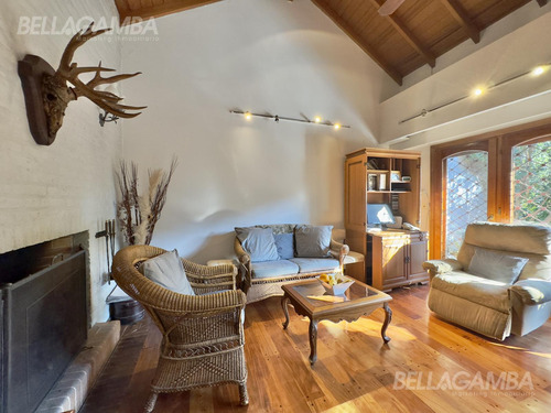 Casa Venta En Vicente López 7 Ambientes Jardín