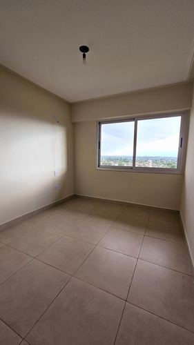 Alquiler! Departamento De Categoría Tipo Dúplex De 2 Dormitorios En Lavalle Al 1100, Barrio Sur