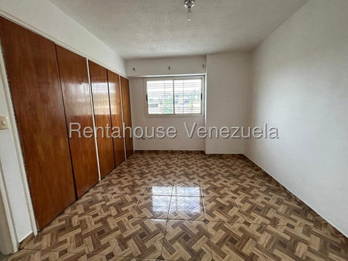 Apartamento En Alquiler. Bello Monte. Mls 25-23800