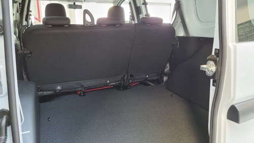 Imagen 14 de 25 de Renault Kangoo Express 1.6 Confort 5 As Promo T.22.9% (mb)