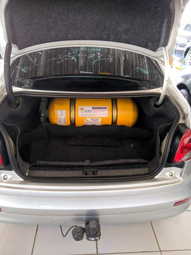 Peugeot 207 Passion 1.4 Sedã