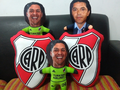 Muñeco Marcelo Gallardo Leo Ponzio River Plate Enzo Pérez 