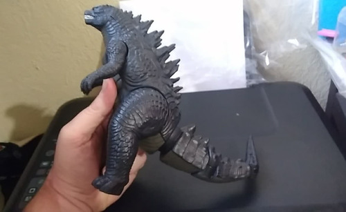 2013 Bandai Toho Godzilla Mov Tail Strike Figure 17 Cms (Usado)