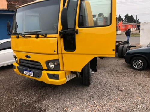Imagem 2 de 9 de Ford Cargo 816 S