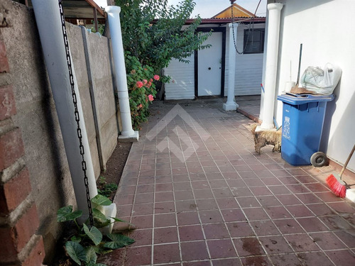 Casa En Venta De 3 Dorm. En Macul