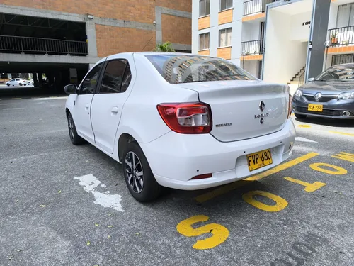 Renault Logan 1.6 Privilege / Intens