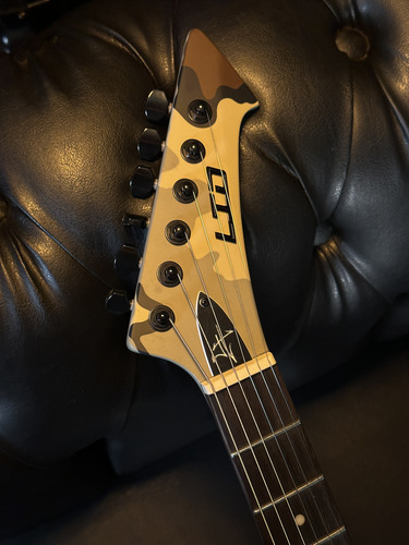 Guitarra Esp Ltd Snakebyte Camo - Kuiu Camo Satin