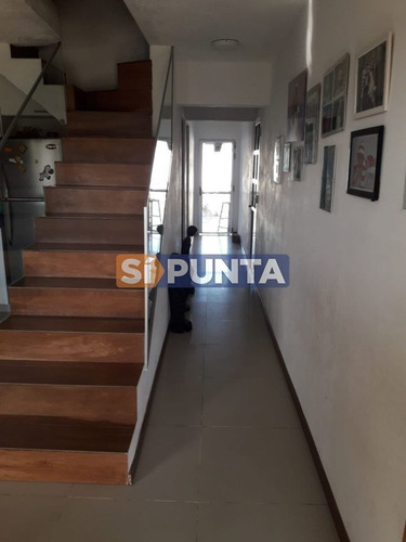 Imagen 10 de 30 de Casa En Venta - Urb. San Jorge