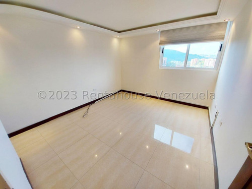 Imagen 10 de 18 de Apartamento Remodelado A Estrenar En Colinas De La Tahona!