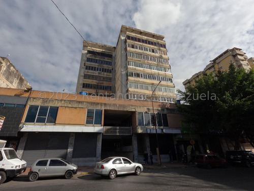 Raiza Suarez Vende Cómoda Oficina Al Centro De La Cuidad 2  4  3  4  6  4 Posee 1 Baño, 59mts2 