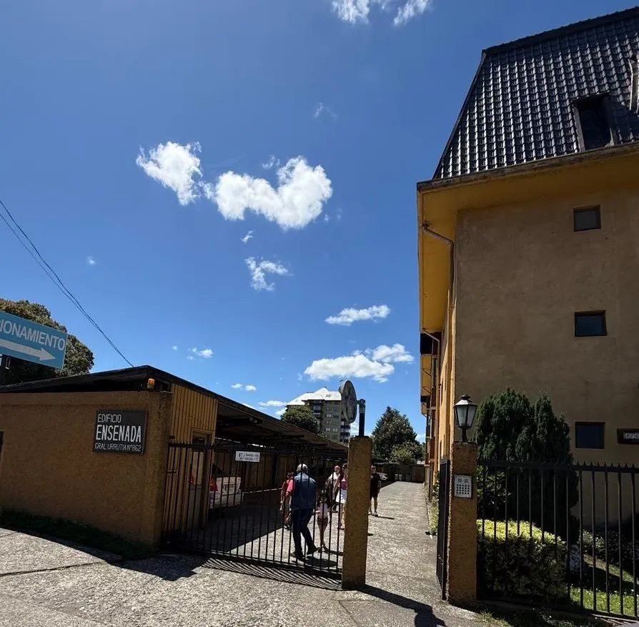 Imagen 2 de 7 de Departamento En Venta De 4 Dorm. En Villarrica