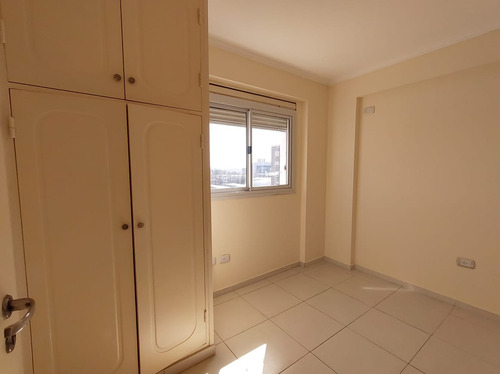 Alquiler Departamento 3 Dormitorios C/balcón Villasol