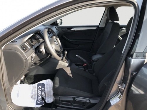 Imagen 10 de 13 de Volkswagen Bora Bora Advance Hdi 2017