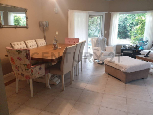 Amplia Casa 3 Dor Con Pileta Y Jardín En Barrancas San José