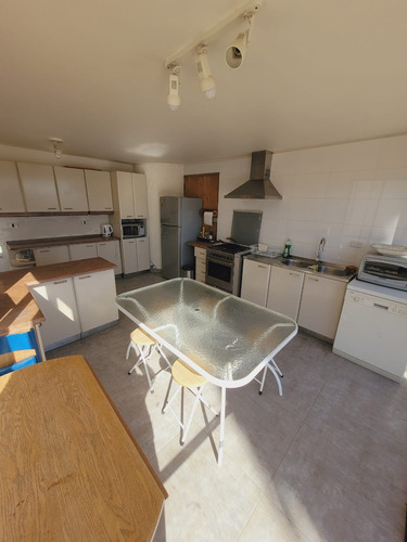 Casa En Pichidangui Totalmente Amoblada 4d 3b