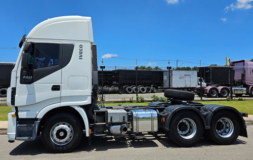 Iveco Hiway 6x2 Ano 17 Teto Alto Automático Ar Condicionado