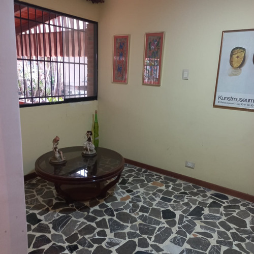 Venta De Casa En Urb San Luis Con Garita De Seguridad