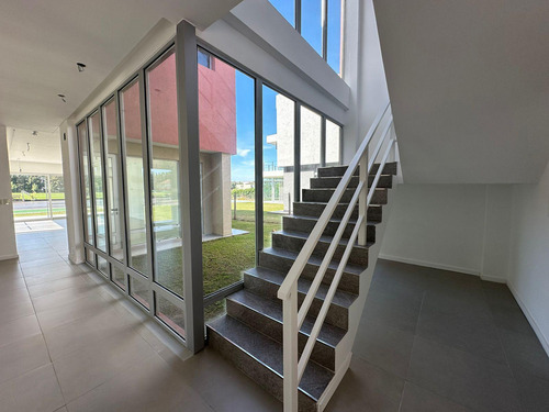 Casa Al Río En Venta - Barrio San Juan, Villanueva, Tigre