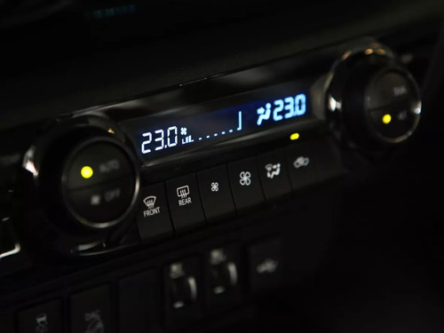 Toyota Hilux Pick-up 2.8 Cd Srx 204cv 4x4 At