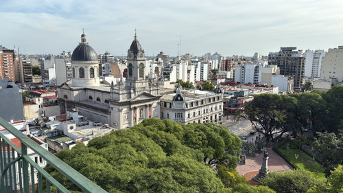 Departamento 3 Ambientes Frente Plaza Flores