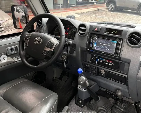 Toyota Land Cruiser 70 Modelo 2011 Blindado