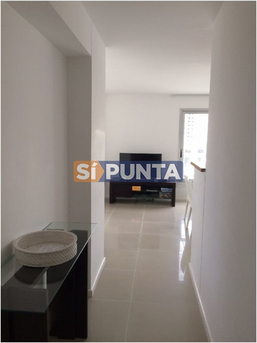 Imagen 22 de 24 de Apartamento En Edificio Con Todos Los Servicios