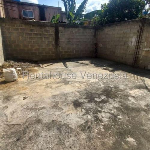 Milagros Inmuebles Casa Venta Barquisimeto Lara Zona Norte Tamaca Economica Residencial Economico Código Inmobiliaria Rent-a-house 25-8822