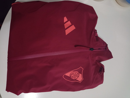 Campera River Plate 2024 (Usado)
