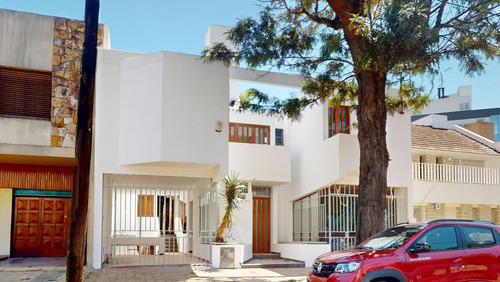 Casa 4 Dormitorios Venta La Plata Jardin Ap Banco