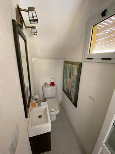 Imagen 6 de 16 de Hermoso Duplex Con Patio Y Cochera Cubierta.
