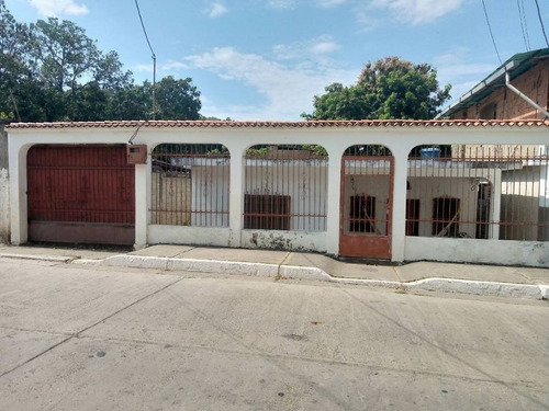 Best House Vende Cómoda Casa En San Sebastián De Los Reyes, Aragua.