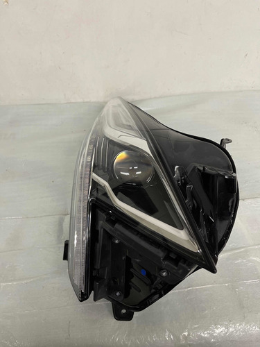 Faro Derecho Cadillac Xt5 17-19 Nuevo Original 84648544