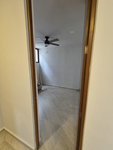 Residencia En Venta, Completamente Lista En Privada Con Casa Club De Lujo!